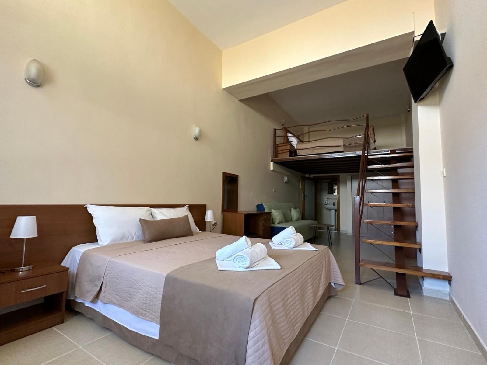 Helios Hotel Stavros  Exterior photo
